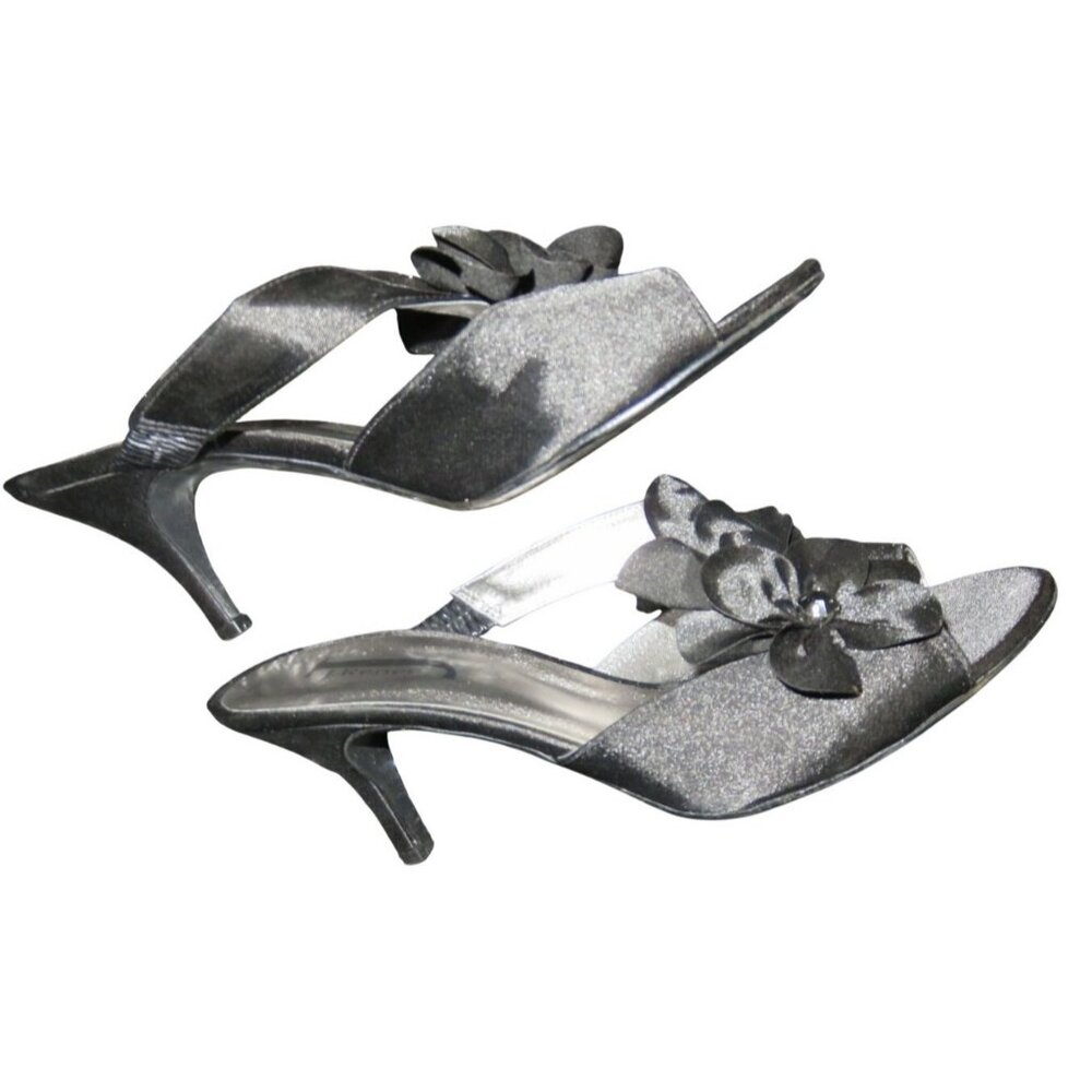 J RENEE Dorras Black Onyx Satin Floral Rose Embellished Kitten Heeled Mules 9